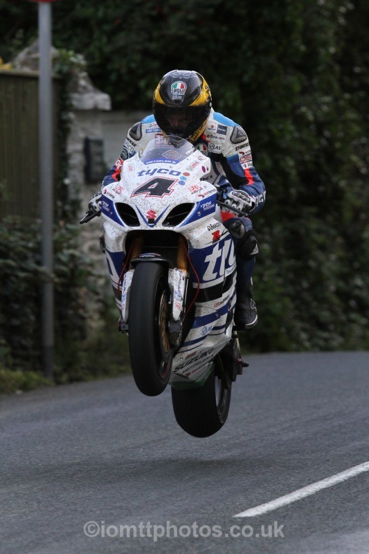 Guy Martin Suzuki / Tyco Suzuki - Friday Practice - Solos