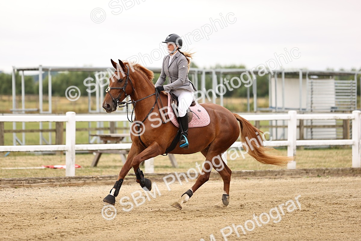 SBM_024338 - Class 8 - Clear Round