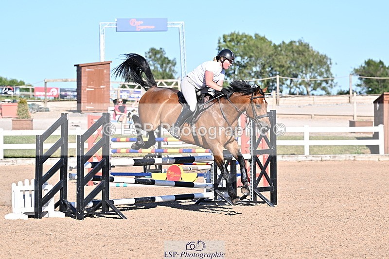 250708A-181716-00460 - 90cm Classes