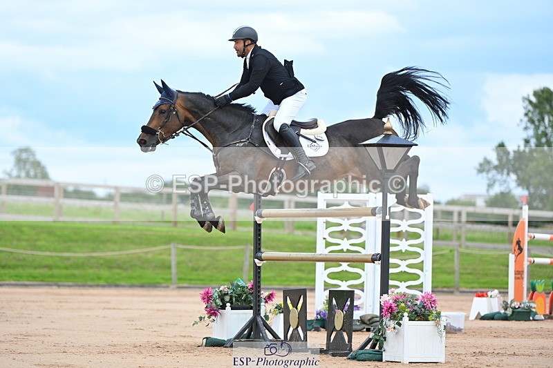 230721A-151849-07168 - Cls 10, 2 Star Big 1.45m Start to break