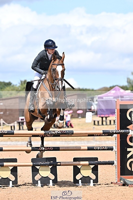 260819-143108-01117 - Cls 6 Foxhunter and 1.20m