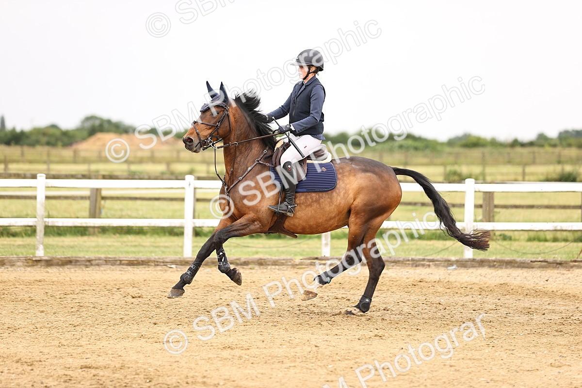 SBM_003112 - Class 21 - Senior Newcomers - 1.10m