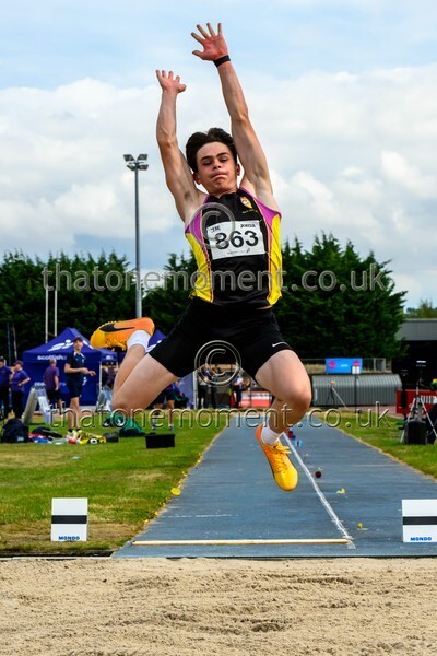 Sen25SUN-917356 - Field Male