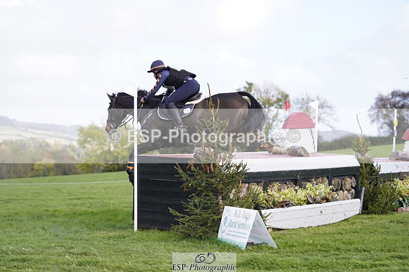 241025-152910-10468 - 226-Matteo.Gallucci-CASTLERICHMOND.WILLIAM