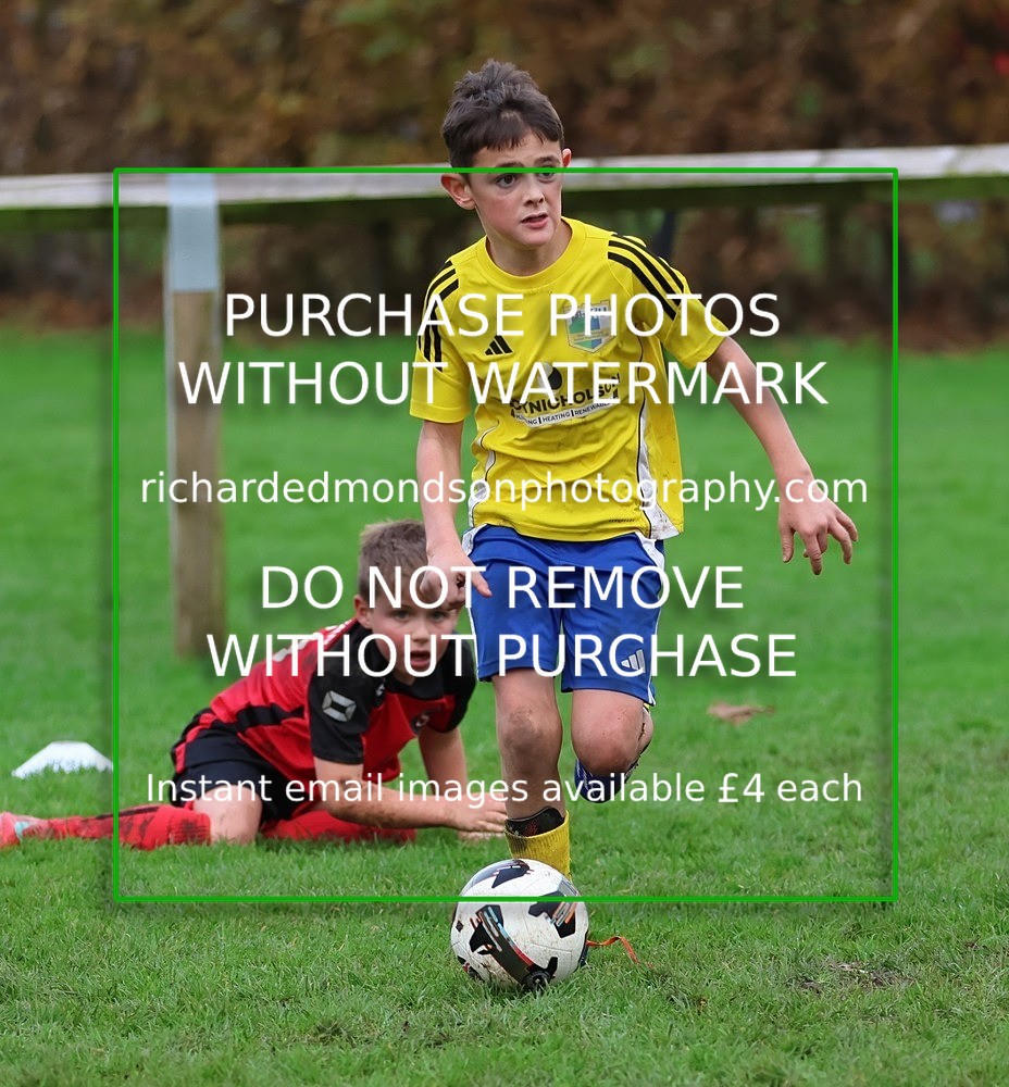 533A3339 - Kendal Utd U8's vs Sedbergh Wanderers Juniors U8 (8/11/25)