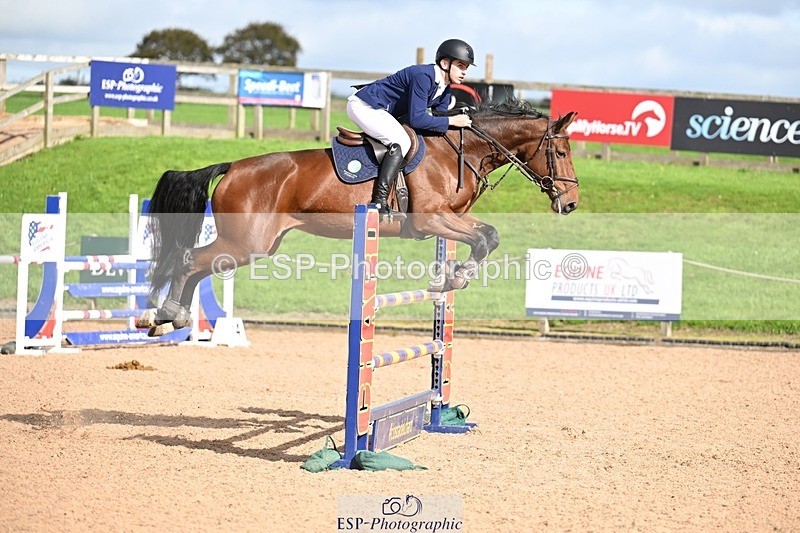 251005-142647-03900 - Cls 21 Newcomers and 1.10m