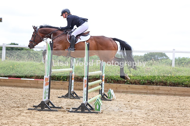 3E7A4246 - Class 7: Senior Newcomers/1.10m open