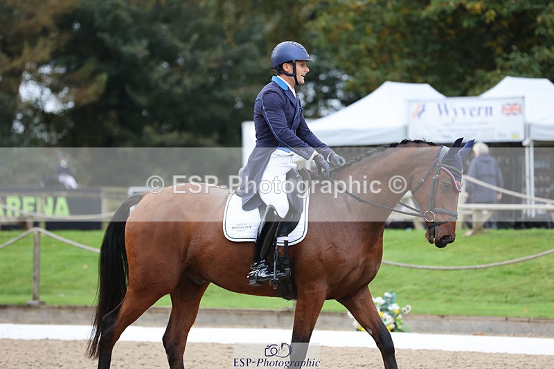 241024-093644-01116 - 127-Alexander.Bragg-STARSTRUCK.III