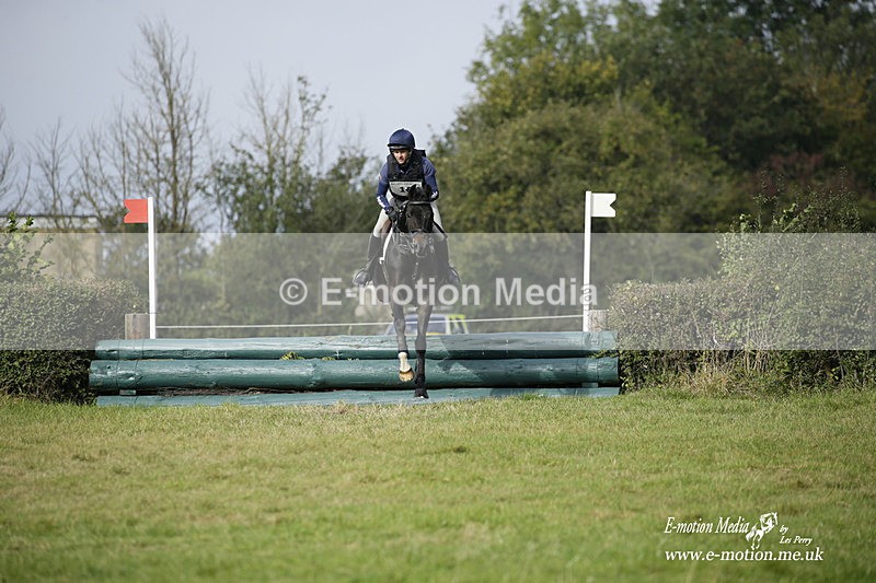  WWHT 171021 2900 - Intermediate (0.90m)  17/10/21