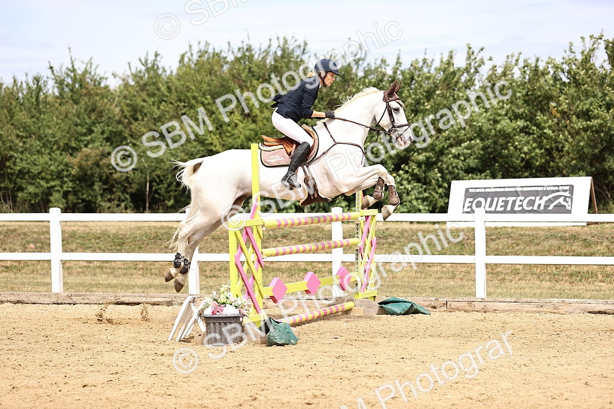 SBM_010401 - Class 9 - Senior Foxhunter - 1.20m Open