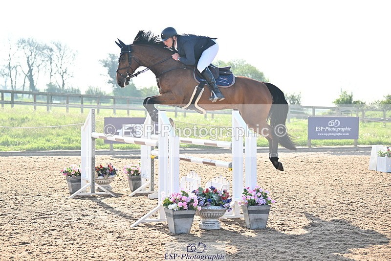 240512A-083731-16437 - Cls 47 Snr 1.20m Open