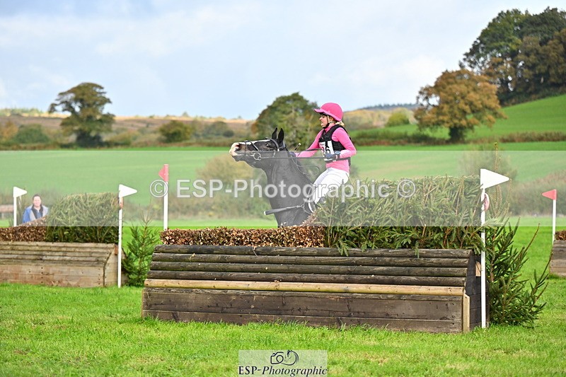 251025A-095454-16433 - D-326-Chloe.Williams