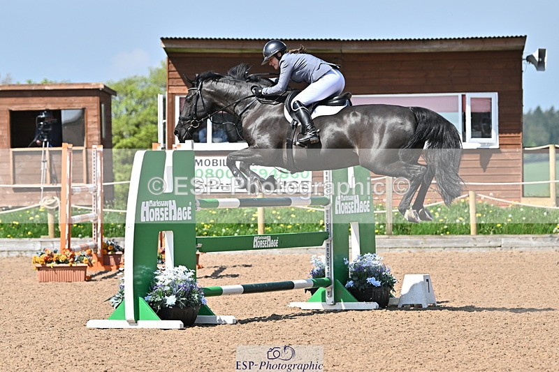 240509A-111814-01107 - Cls 9 Snr 1.20m Open