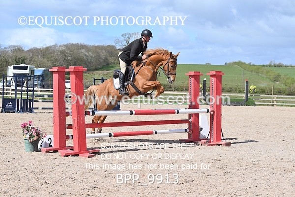 BPP_9913 - CLASS 19 SUN Senior British Novice/ 90cm Open