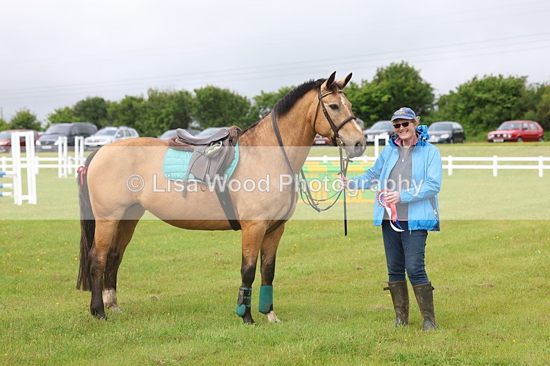 3E7A6524 - Class 8: Junior 90cm