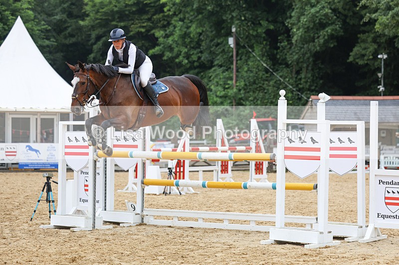 3E7A6333 - Class 8: Senior Newcomers/1.10m open