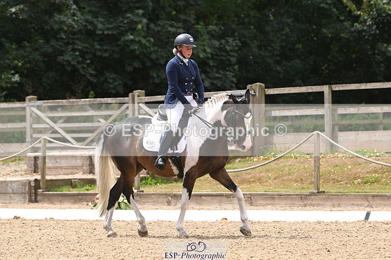 250720A-123741-10403 - 164-Dominique.Kinnaird-Perry-Pallas.Vanquish