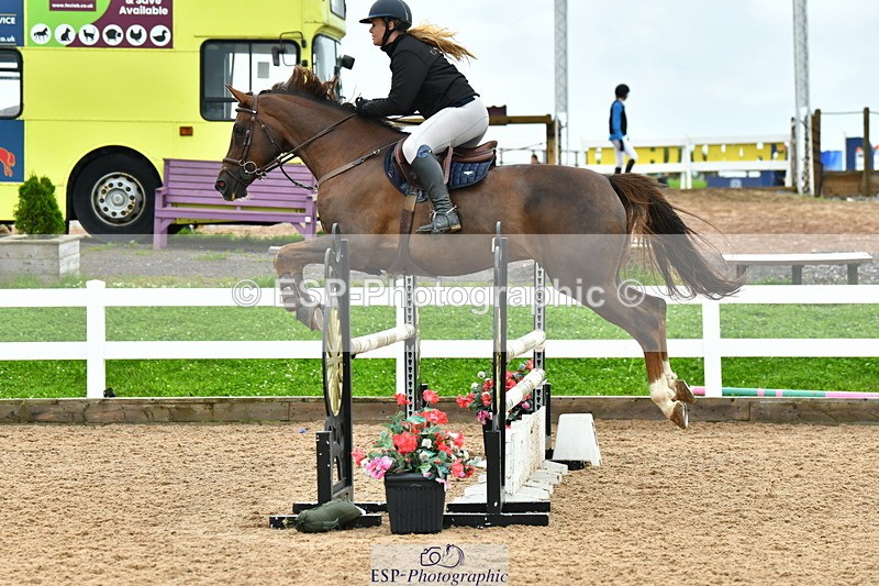 230730A-142847-10327 - Cls 35 1.05m Amateur Quali