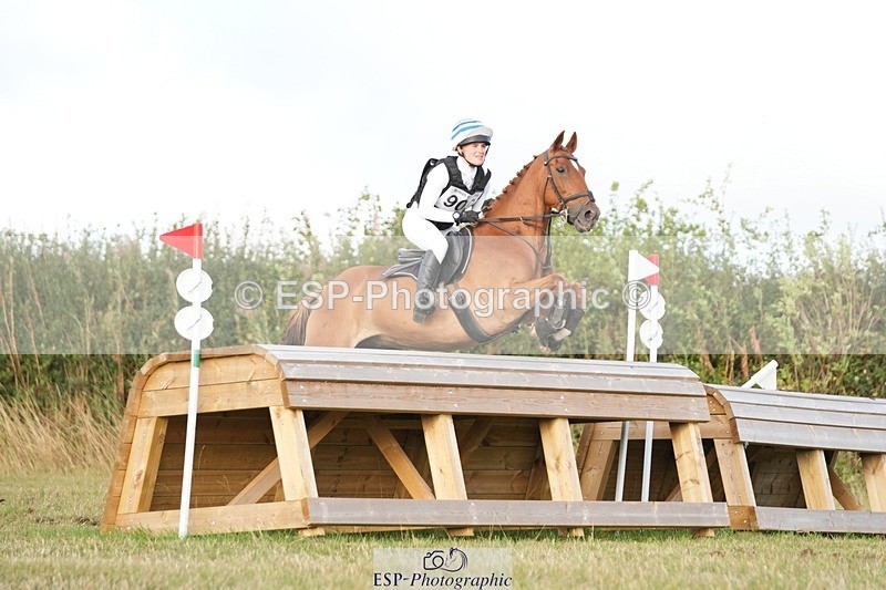 250831-183637-00221 - S-909-Zoe.Trembath