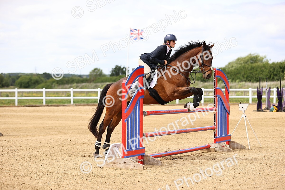 SBM_000308 - Class 4 - 1m showjumping