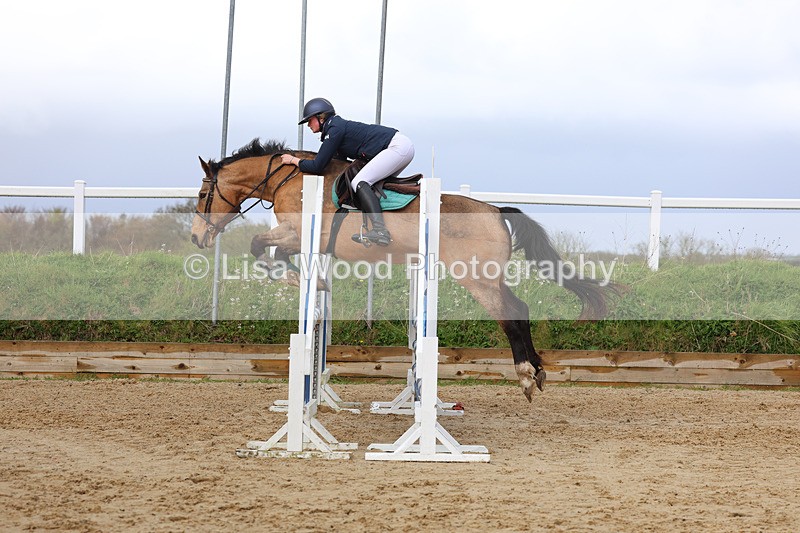 3E7A0934 - Class 4: Senior British Novice/90cm open