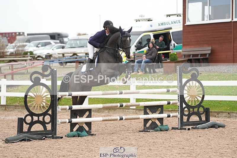 251109-103447-03410 - Cls 19 Snr 1.05m Open