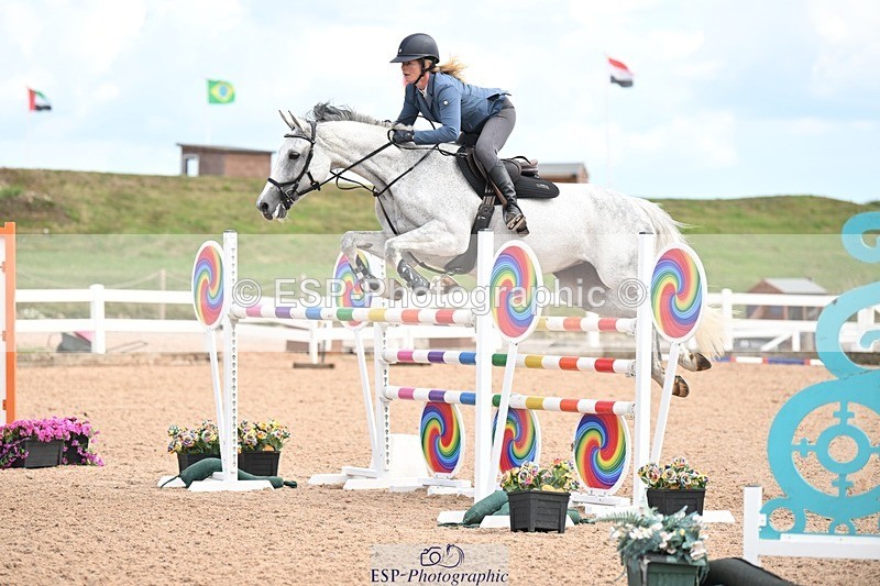 250723-154856-01231 - Cls 6 Foxhunter and 1.20m