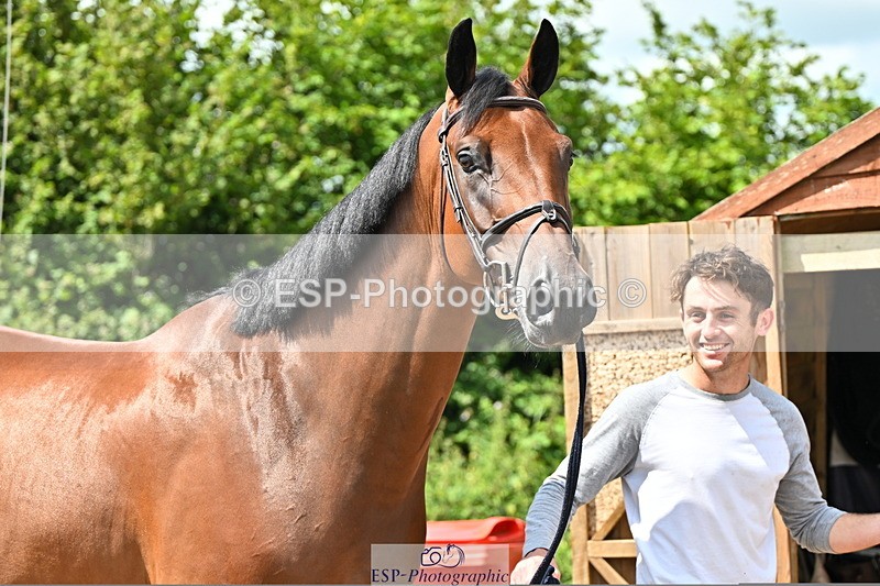 240718A-105243-01066 - Trot Up 11am to 12pm
