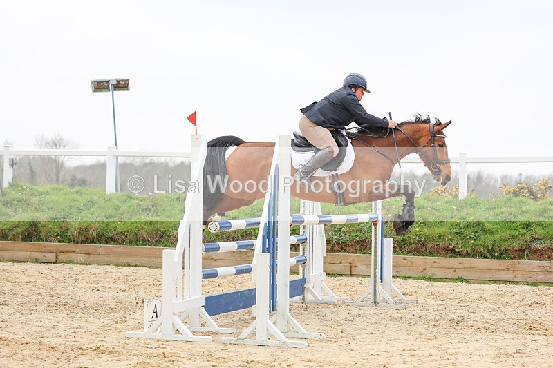 3E7A7729 - Class 8: Senior Newcomers/1.10m open