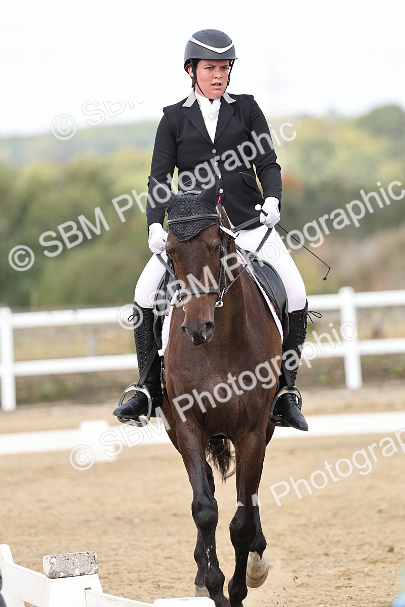 SBM_018184 - Class 16 - Novice 5 - 11.12-12.01