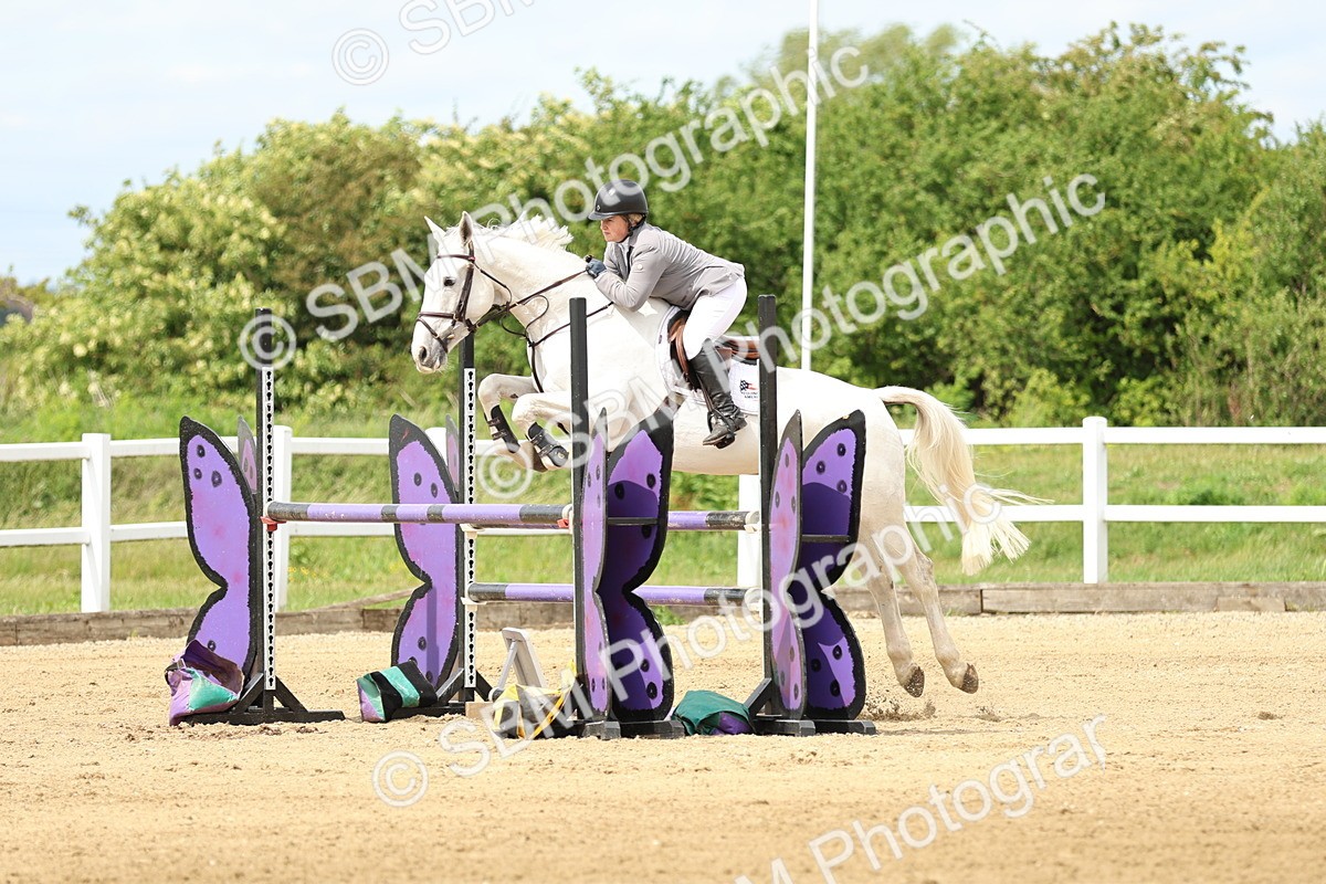 SBM_001122 - Class 4 - Senior Newcomers - 1.10m
