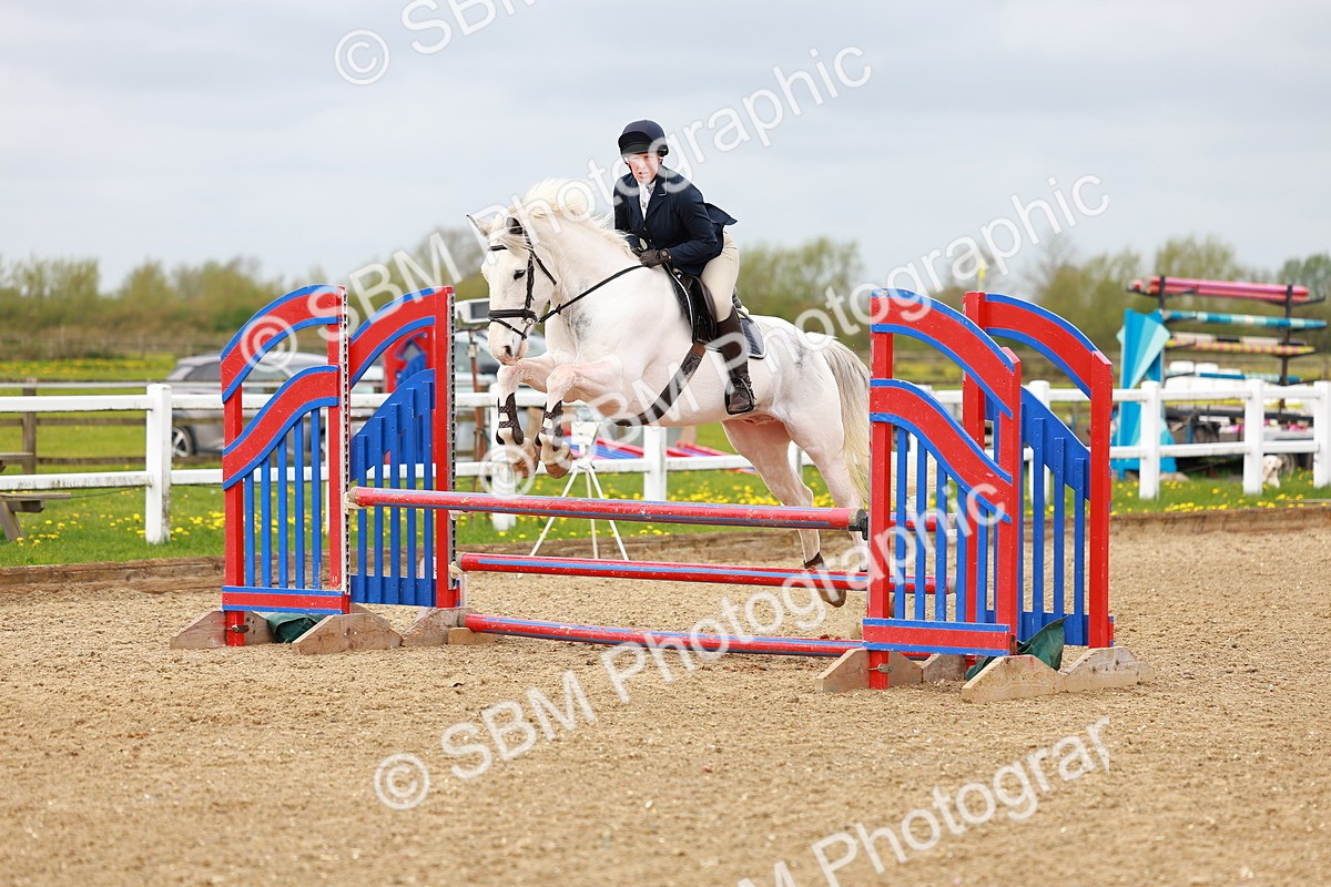 SBM_001915 - class 8 - Senior British Novice - 90cm