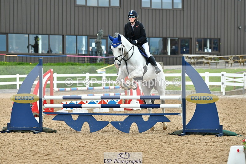 230504A-132600-01888 - Cls 4 95cm Amateur Quali