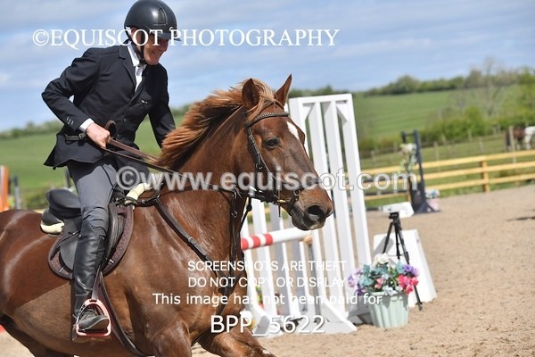 BPP_5622 - CLASS 24 SUN Senior BritiNovice/ 90cm Open