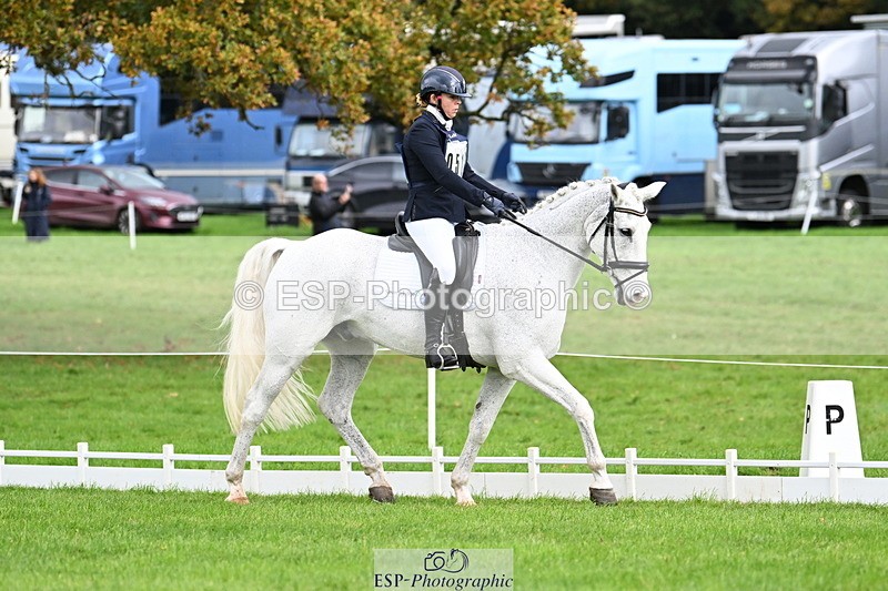 251023A-115346-03721 - G-517-Hannah.Underhill