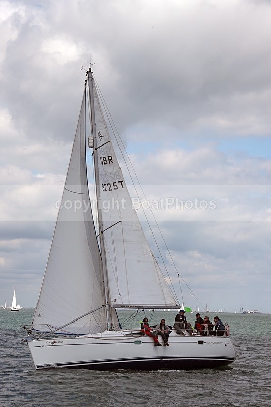170701 REACH 4 THE WIND GBR8225T AE1I5969 - ROUND THE ISLAND 2017