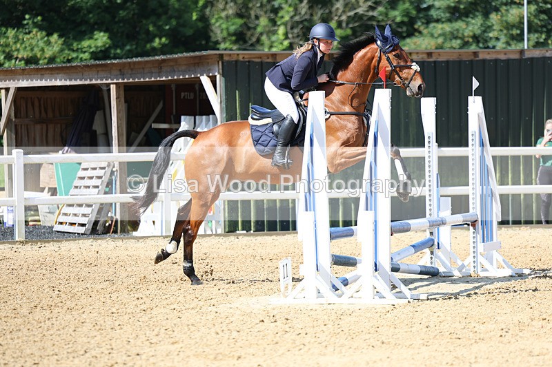 3E7A2554 - Class 2: 70cm Juniors and Seniors