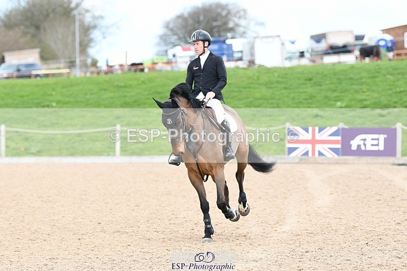 250328-105040-00589 - Cls 2 Snr Newcomers