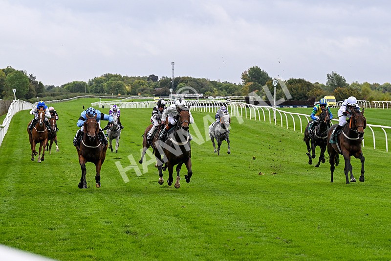 011025-Race 1-Edgewater Drive-0037 - Race 1