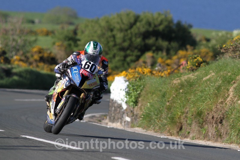 Peter Hickman* BMW / Ice Valley by Motorsave Trade - Monday Practice Solos