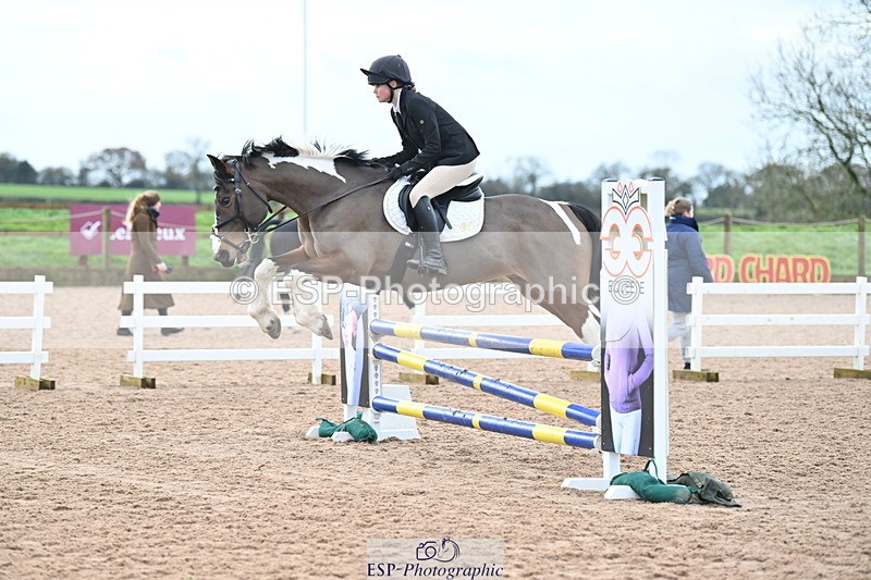 231203A-111521-00772 - Cls 16+17 Club and Schools 80cm