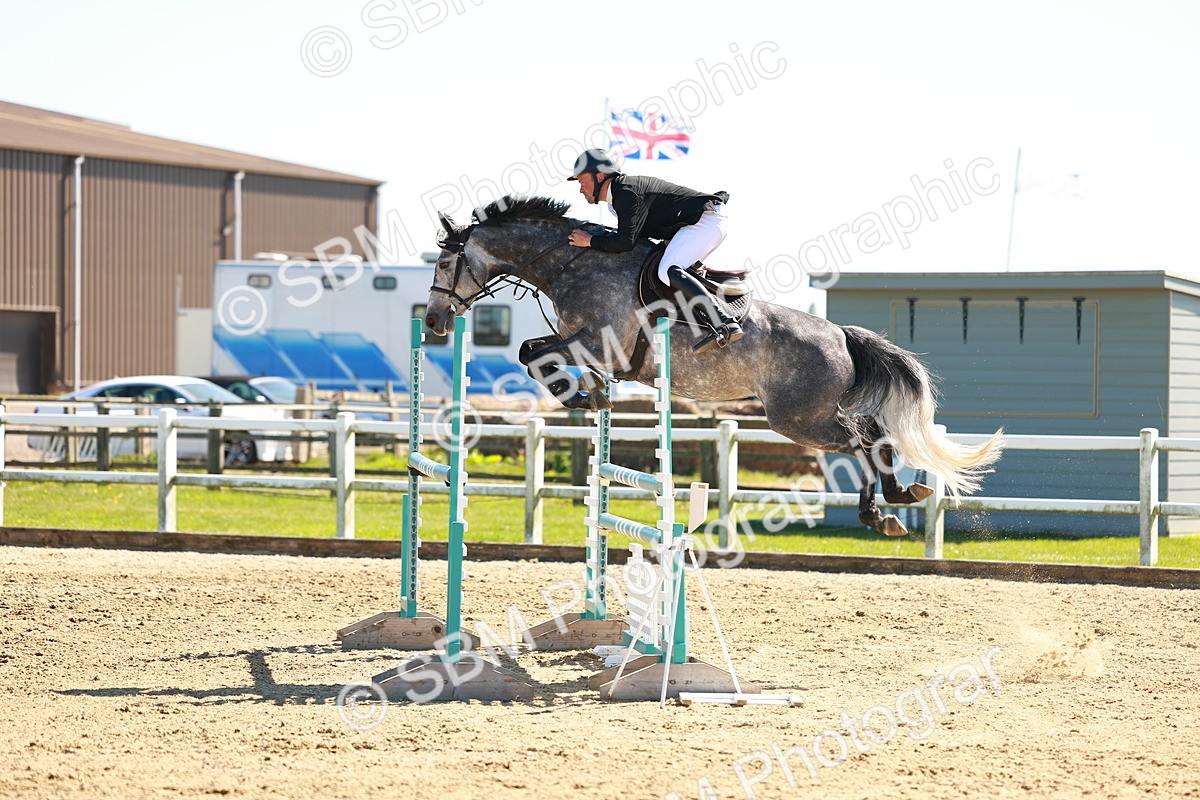 SBM_001847 - Class 5 - Senior Foxhunter - 1.20m