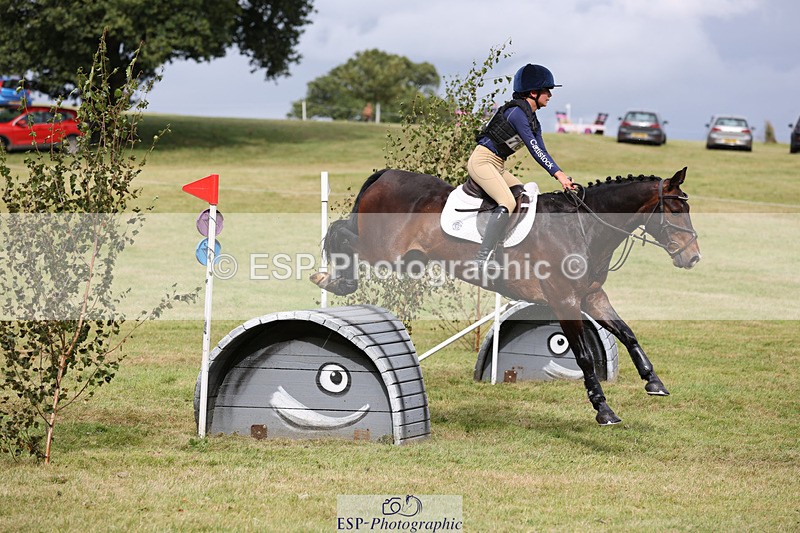 240825X-160847-36418 - 80cm XC 15.30 to 16.30