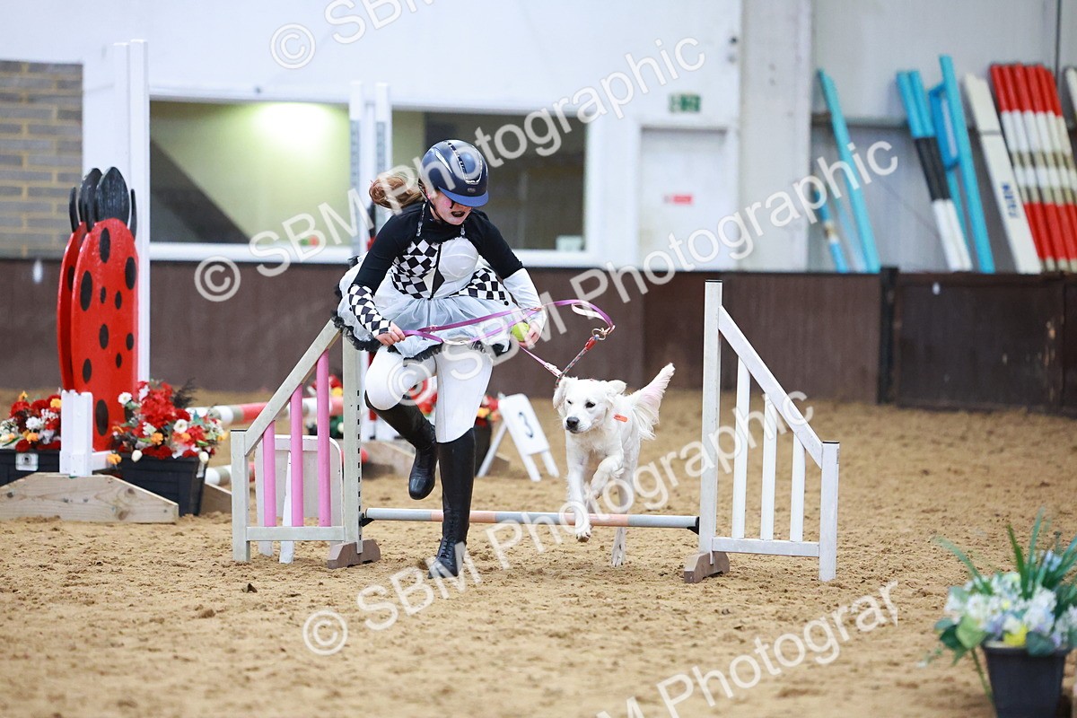 SBM_001672 - Class 3 - Horse & Hound (60cm)