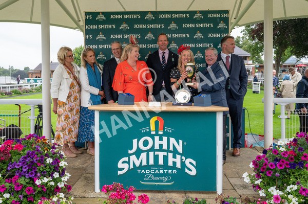 130724-Race 3-Enfjaar-9357 - Race 3 3.10pm John Smith's Cup Handicap