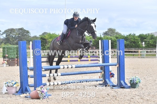 BPP_4258 - CLASS 12 SUN Senior British Novice/ 90cm Open