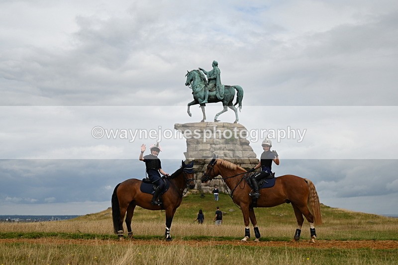 DSC_6064 - Time at Statue 12:17 to 12:44