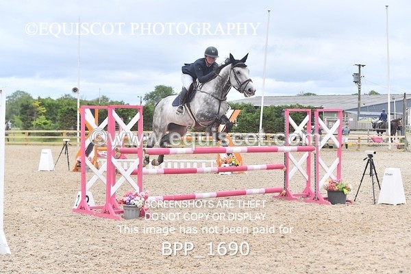 BPP_1690 - FRI CLASS 4 Senior Newcomers/ 1.10m Open