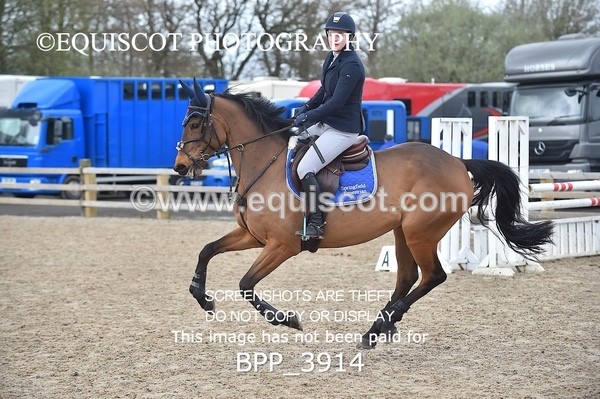 BPP_3914 - CLASS 4 Senior Newcomers/ 1.10m Open