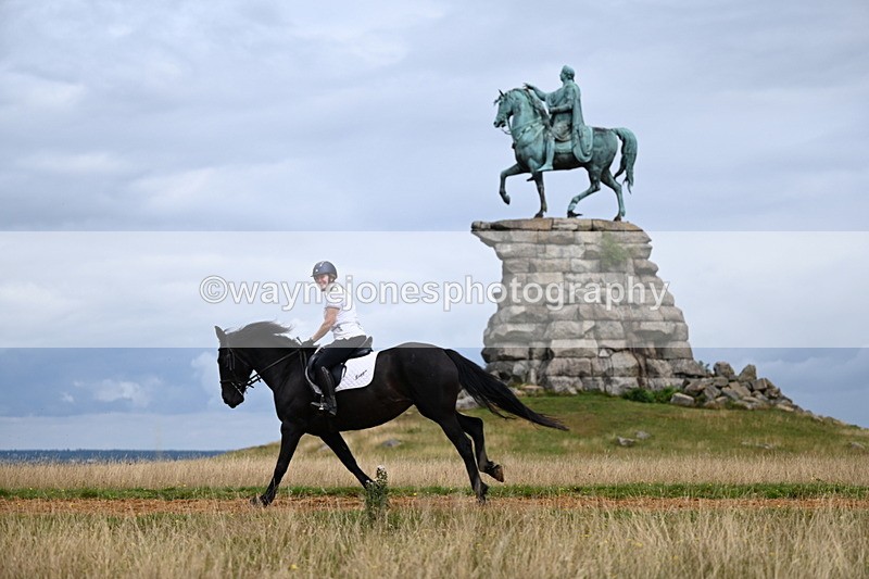 DSC_6011 - Time at Statue 12:17 to 12:44
